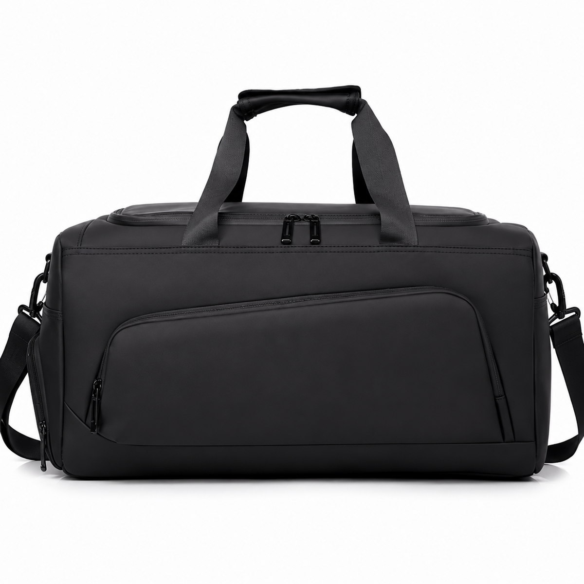 Sac de sport noir vue en angle montrant la poche avant et les sangles