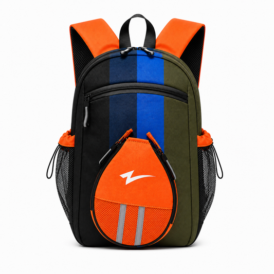 Sac à dos vert kaki, bleu et orange avec compartiment raquette avant en forme de raquette, vue de face